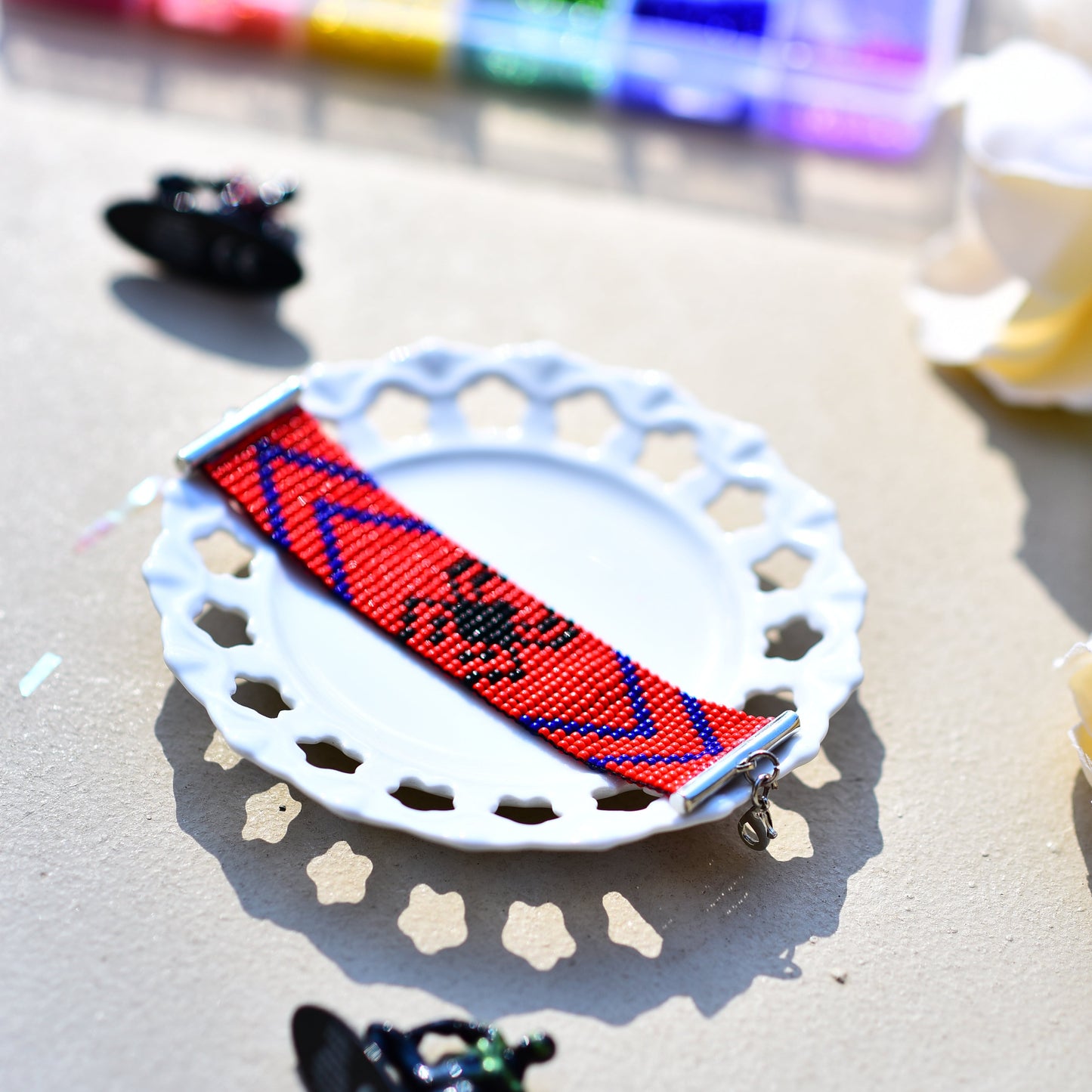 Spider Man Beaded Loom Bracelet: Tobey Maguire Inspired