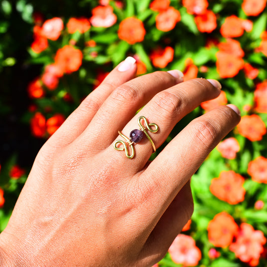 Single Crystal Stone Swirly Ring