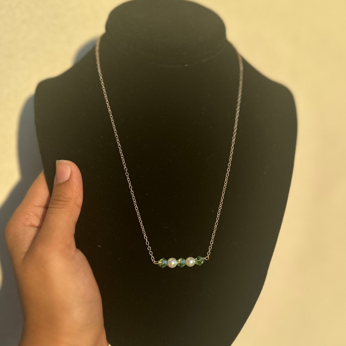 Simple Bar crystal and Faux Pearl Necklace
