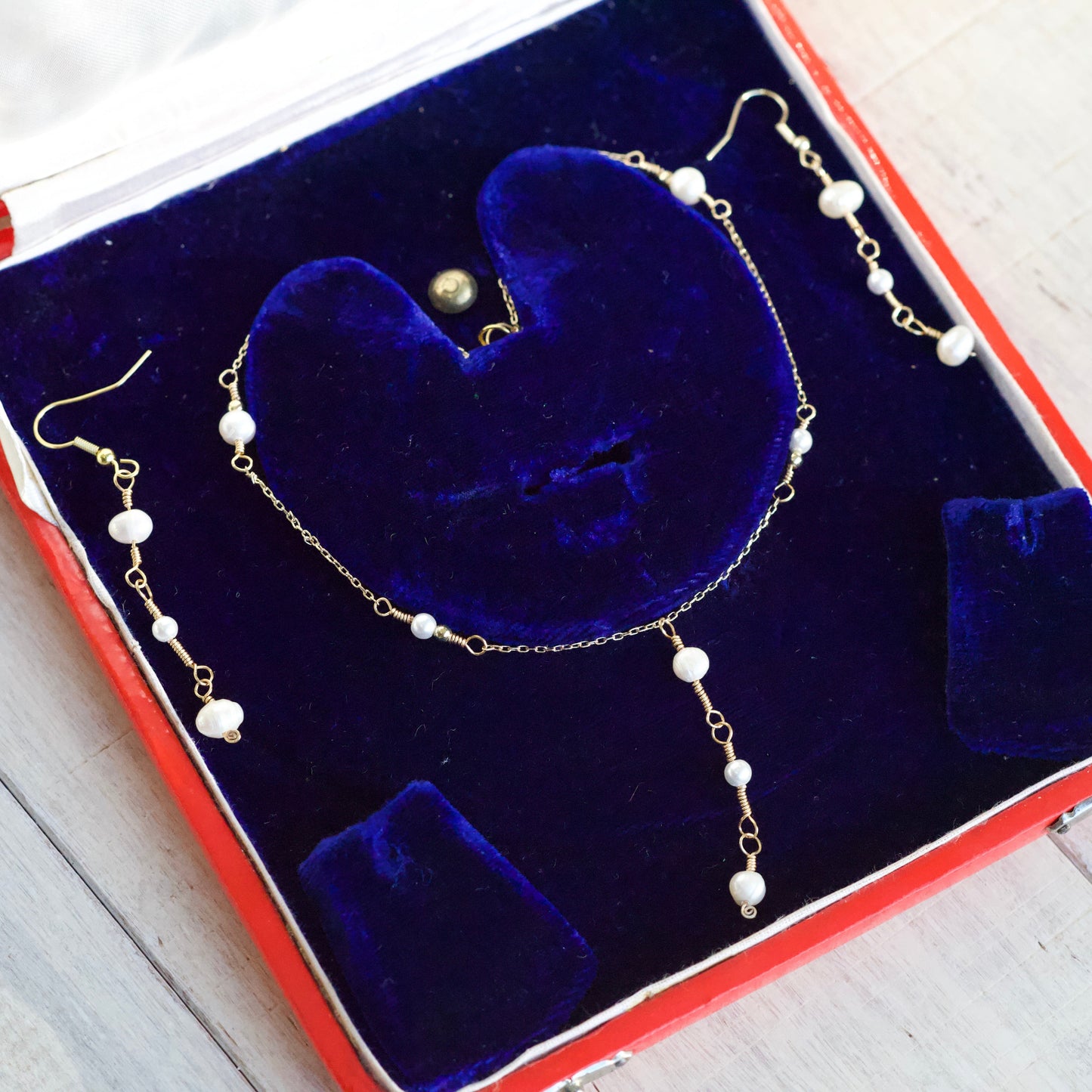 Gorgeous, Dainty, Elegant Faux Pearl Earrings
